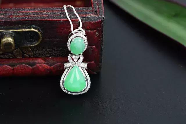 真假翡翠知识科普,翡翠证书怎么看真假-第5张图片-翡翠网 真假翡翠知识科普,翡翠证书怎么看真假-第5张图片-翡翠网