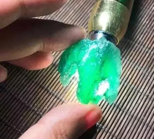 小原石可以用来干什么,翡翠原石有什么用-第7张图片-翡翠网 小原石可以用来干什么,翡翠原石有什么用-第7张图片-翡翠网