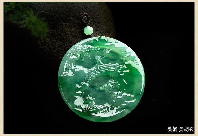 玉与翡翠的价格玉和翡翠哪个值钱-第1张图片-翡翠网 玉与翡翠的价格玉和翡翠哪个值钱-第1张图片-翡翠网