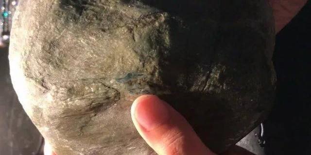 冰底翡翠价格及图片,冰黄翡翠价格表和图片-第2张图片-翡翠网 冰底翡翠价格及图片,冰黄翡翠价格表和图片-第2张图片-翡翠网