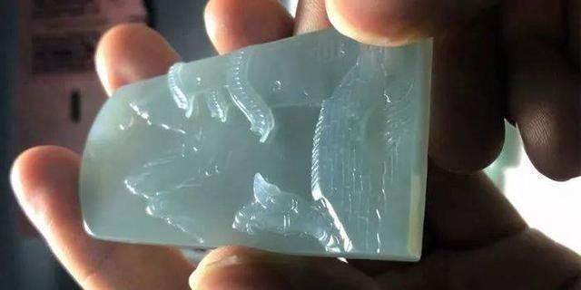 冰底翡翠价格及图片,冰黄翡翠价格表和图片-第12张图片-翡翠网 冰底翡翠价格及图片,冰黄翡翠价格表和图片-第12张图片-翡翠网