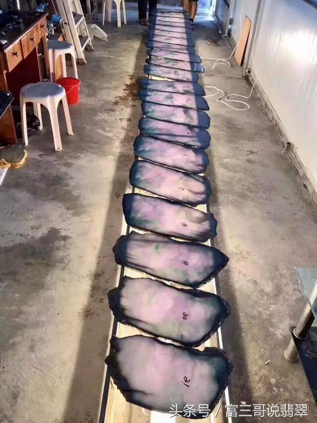 微信翡翠手镯片料能买吗翡翠手镯片-第1张图片-翡翠网 微信翡翠手镯片料能买吗翡翠手镯片-第1张图片-翡翠网