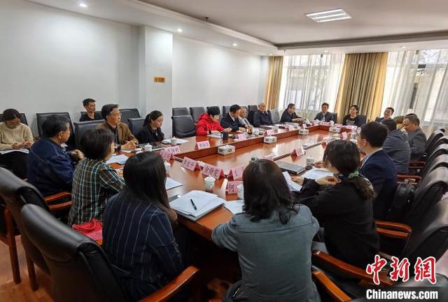 翡翠知识入门完整版,翡翠知识典籍-第1张图片-翡翠网 翡翠知识入门完整版,翡翠知识典籍-第1张图片-翡翠网