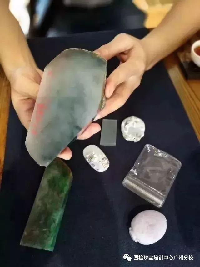 翡翠知识的培训资料关于翡翠需要了解的知识-第7张图片-翡翠网 翡翠知识的培训资料关于翡翠需要了解的知识-第7张图片-翡翠网