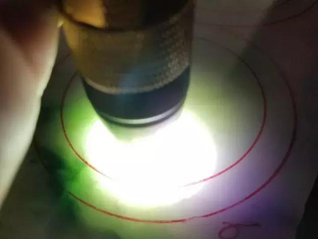 原石翡翠毛料白皮翡翠原石图片-第5张图片-翡翠网 原石翡翠毛料白皮翡翠原石图片-第5张图片-翡翠网