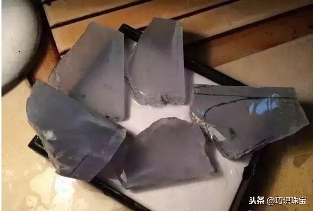 石头现切割现做手镯,翡翠手镯切割-第9张图片-翡翠网 石头现切割现做手镯,翡翠手镯切割-第9张图片-翡翠网