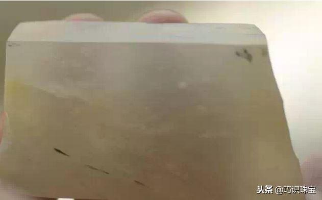 石头现切割现做手镯,翡翠手镯切割-第16张图片-翡翠网 石头现切割现做手镯,翡翠手镯切割-第16张图片-翡翠网