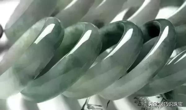 石头现切割现做手镯,翡翠手镯切割-第30张图片-翡翠网 石头现切割现做手镯,翡翠手镯切割-第30张图片-翡翠网