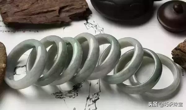 石头现切割现做手镯,翡翠手镯切割-第35张图片-翡翠网 石头现切割现做手镯,翡翠手镯切割-第35张图片-翡翠网