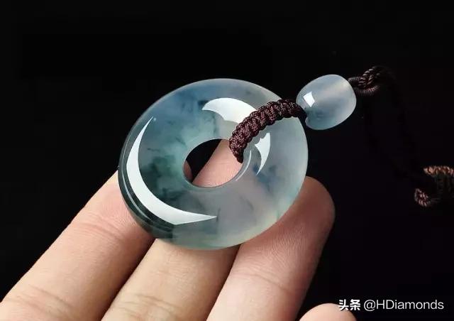 100元买的翡翠手镯五百元的翡翠手镯-第29张图片-翡翠网 100元买的翡翠手镯五百元的翡翠手镯-第29张图片-翡翠网