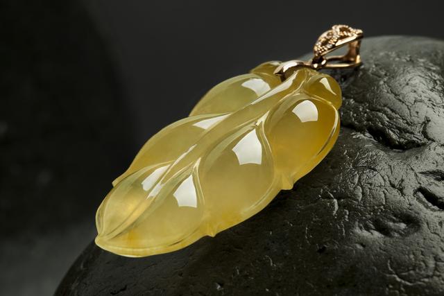 周大生翡翠手镯是a货吗,周大生的翡翠手镯-第10张图片-翡翠网 周大生翡翠手镯是a货吗,周大生的翡翠手镯-第10张图片-翡翠网