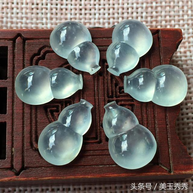 翡翠葫芦戒指镶嵌款式翡翠葫芦的基本知识-第8张图片-翡翠网 翡翠葫芦戒指镶嵌款式翡翠葫芦的基本知识-第8张图片-翡翠网