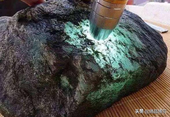 翡翠原石哪里好,广东翡翠原石专卖店-第5张图片-翡翠网 翡翠原石哪里好,广东翡翠原石专卖店-第5张图片-翡翠网