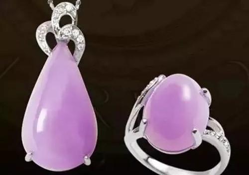 翡翠原石颜色分类翡翠原石有哪些色-第2张图片-翡翠网 翡翠原石颜色分类翡翠原石有哪些色-第2张图片-翡翠网