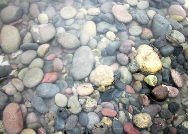 翡翠原石如何剥皮,攀枝花翡翠原石剥皮-第2张图片-翡翠网 翡翠原石如何剥皮,攀枝花翡翠原石剥皮-第2张图片-翡翠网