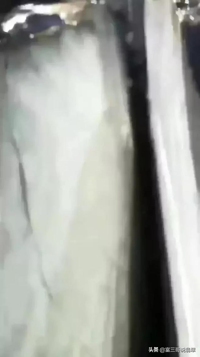 云南姐告卖的翡翠是真的吗瑞丽翡翠价格-第19张图片-翡翠网