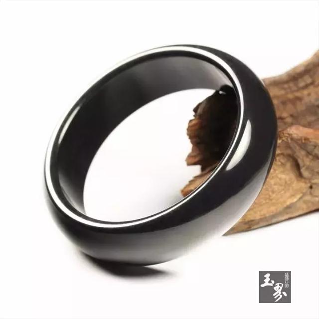 翡翠雕花手镯图案,2万的翡翠手镯-第2张图片-翡翠网 翡翠雕花手镯图案,2万的翡翠手镯-第2张图片-翡翠网