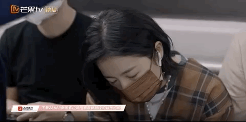 福禄寿喜翡翠,宋丹丹戴的福禄寿翡翠手镯-第1张图片-翡翠网 福禄寿喜翡翠,宋丹丹戴的福禄寿翡翠手镯-第1张图片-翡翠网