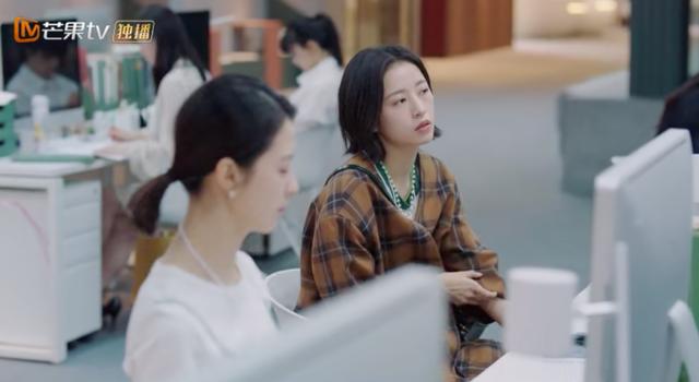 福禄寿喜翡翠,宋丹丹戴的福禄寿翡翠手镯-第7张图片-翡翠网 福禄寿喜翡翠,宋丹丹戴的福禄寿翡翠手镯-第7张图片-翡翠网