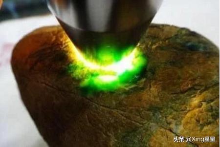 翡翠原石知识翡翠原石的场口及特点知识大全-第8张图片-翡翠网 翡翠原石知识翡翠原石的场口及特点知识大全-第8张图片-翡翠网