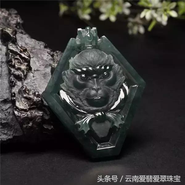 翡翠手镯油青好吗油青冰种翡翠挂件-第2张图片-翡翠网 翡翠手镯油青好吗油青冰种翡翠挂件-第2张图片-翡翠网