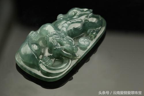 翡翠手镯油青好吗油青冰种翡翠挂件-第3张图片-翡翠网 翡翠手镯油青好吗油青冰种翡翠挂件-第3张图片-翡翠网