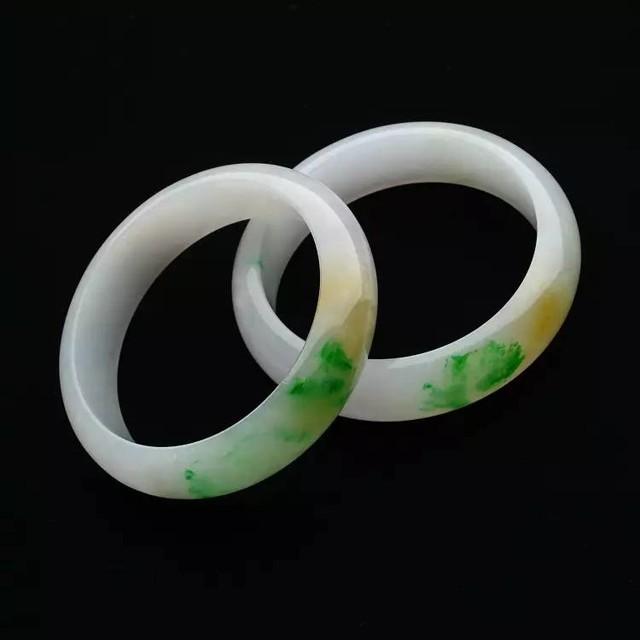 翡翠手镯怎么洗,翡翠手镯经常用布擦好不好-第7张图片-翡翠网 翡翠手镯怎么洗,翡翠手镯经常用布擦好不好-第7张图片-翡翠网