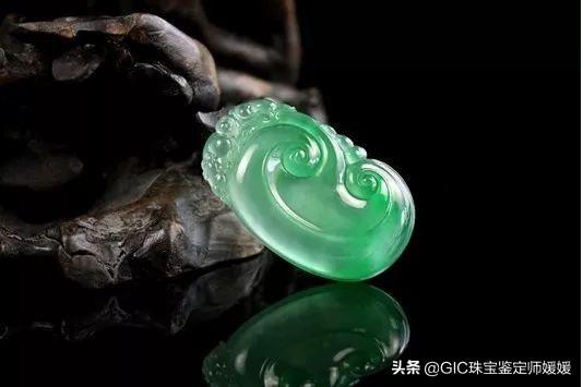 翡翠手镯拍照,翡翠手镯的描述-第17张图片-翡翠网 翡翠手镯拍照,翡翠手镯的描述-第17张图片-翡翠网