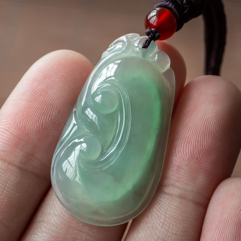 冰种翡翠吊坠的价格,冰种翡翠为什么那么贵-第1张图片-翡翠网 冰种翡翠吊坠的价格,冰种翡翠为什么那么贵-第1张图片-翡翠网