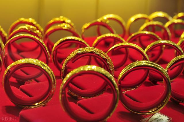 翡翠手镯金手链,翡翠手链镶嵌款式图片-第1张图片-翡翠网 翡翠手镯金手链,翡翠手链镶嵌款式图片-第1张图片-翡翠网