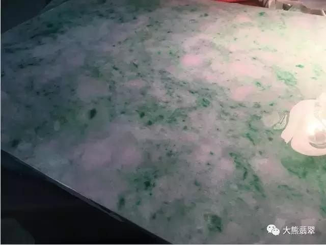 满色飘辣翡翠手镯,3万元糯冰飘花翡翠手镯-第1张图片-翡翠网 满色飘辣翡翠手镯,3万元糯冰飘花翡翠手镯-第1张图片-翡翠网