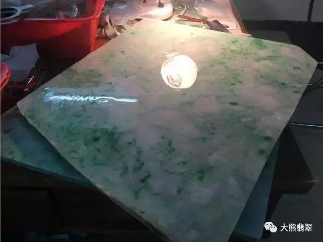 满色飘辣翡翠手镯,3万元糯冰飘花翡翠手镯-第2张图片-翡翠网 满色飘辣翡翠手镯,3万元糯冰飘花翡翠手镯-第2张图片-翡翠网