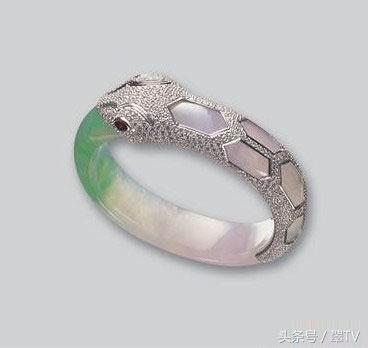 翡翠手镯摔碎了啥寓意,摔断的翡翠手镯还能修吗-第9张图片-翡翠网 翡翠手镯摔碎了啥寓意,摔断的翡翠手镯还能修吗-第9张图片-翡翠网