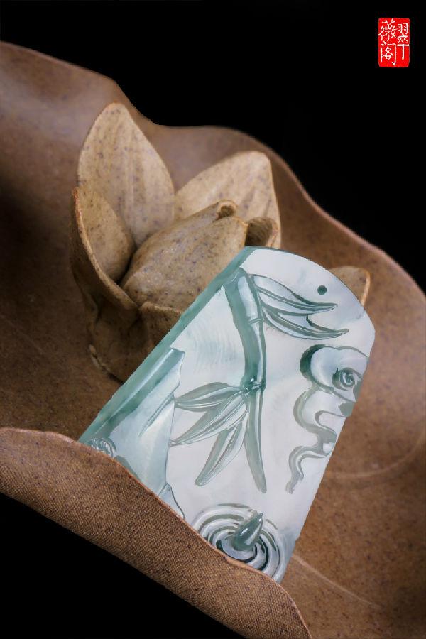 冰种飘绿翡翠,冰种飘蓝花翡翠价格-第2张图片-翡翠网 冰种飘绿翡翠,冰种飘蓝花翡翠价格-第2张图片-翡翠网