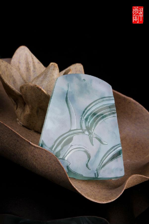 冰种飘绿翡翠,冰种飘蓝花翡翠价格-第5张图片-翡翠网 冰种飘绿翡翠,冰种飘蓝花翡翠价格-第5张图片-翡翠网