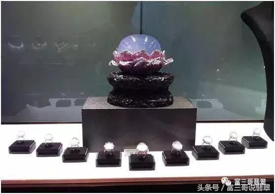 紫翡翠吊坠价格,紫眼睛翡翠价格-第2张图片-翡翠网 紫翡翠吊坠价格,紫眼睛翡翠价格-第2张图片-翡翠网