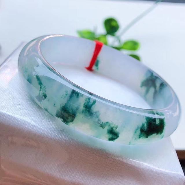 成都买翡翠手镯商场在哪里翡翠手镯商场价格-第13张图片-翡翠网 成都买翡翠手镯商场在哪里翡翠手镯商场价格-第13张图片-翡翠网