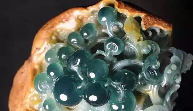 翡翠手镯三彩贵吗,翡翠手镯怎么挑-第10张图片-翡翠网