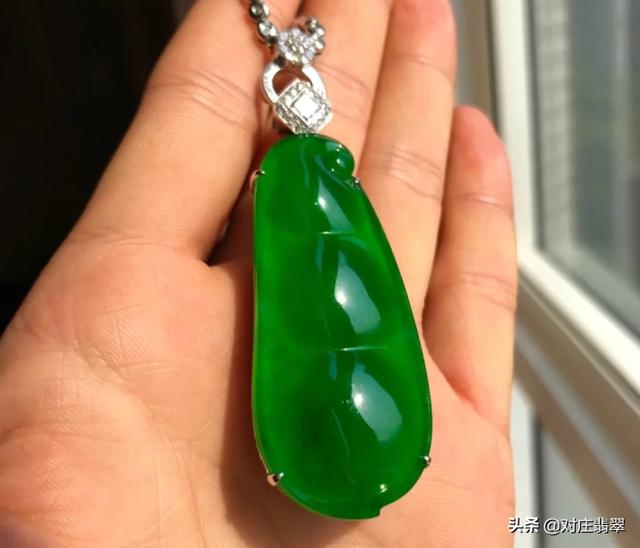 满绿翡翠葫芦掉坠的价格,绿翡翠吊坠多少钱-第4张图片-翡翠网 满绿翡翠葫芦掉坠的价格,绿翡翠吊坠多少钱-第4张图片-翡翠网