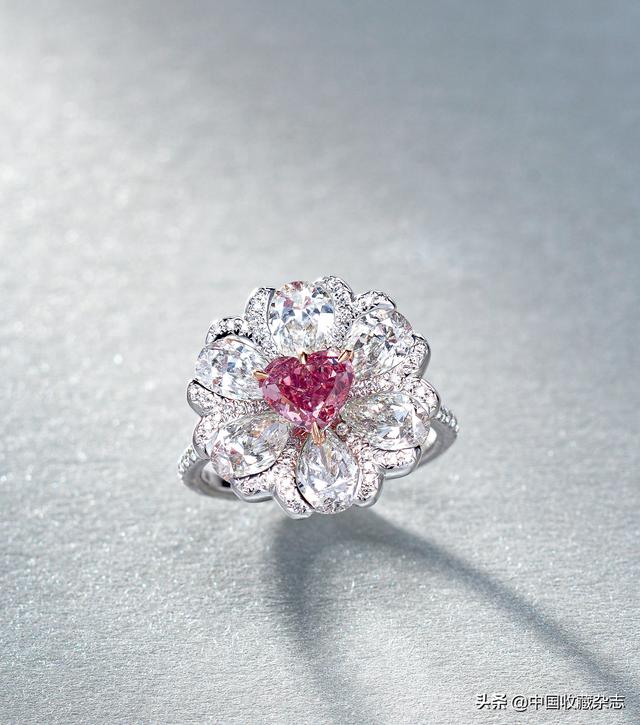 春带彩翡翠手镯价值千万翡翠手镯-第7张图片-翡翠网 春带彩翡翠手镯价值千万翡翠手镯-第7张图片-翡翠网