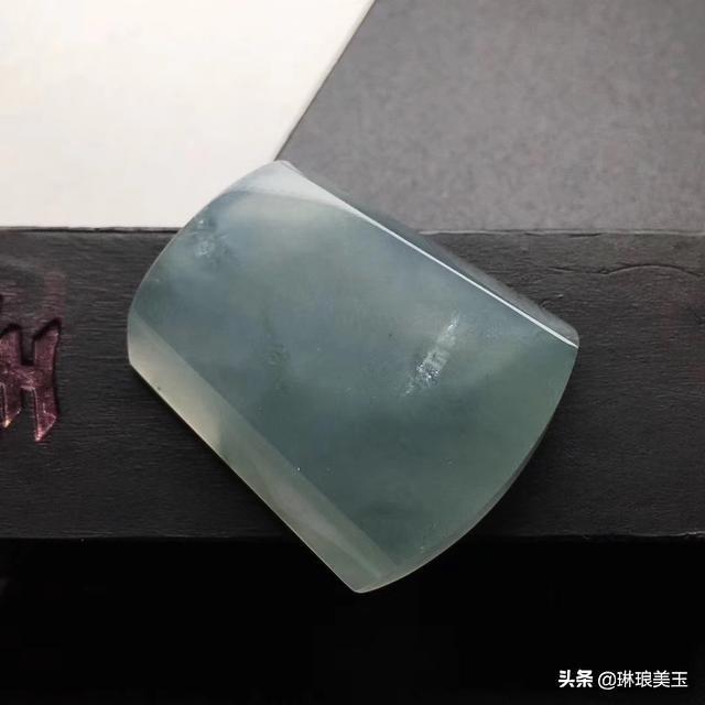 包含翡翠带紫底无事牌图片价格的词条-第6张图片-翡翠网