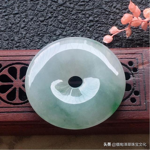 翡翠颜色等级排名,翡翠颜色等级对照图-第7张图片-翡翠网 翡翠颜色等级排名,翡翠颜色等级对照图-第7张图片-翡翠网