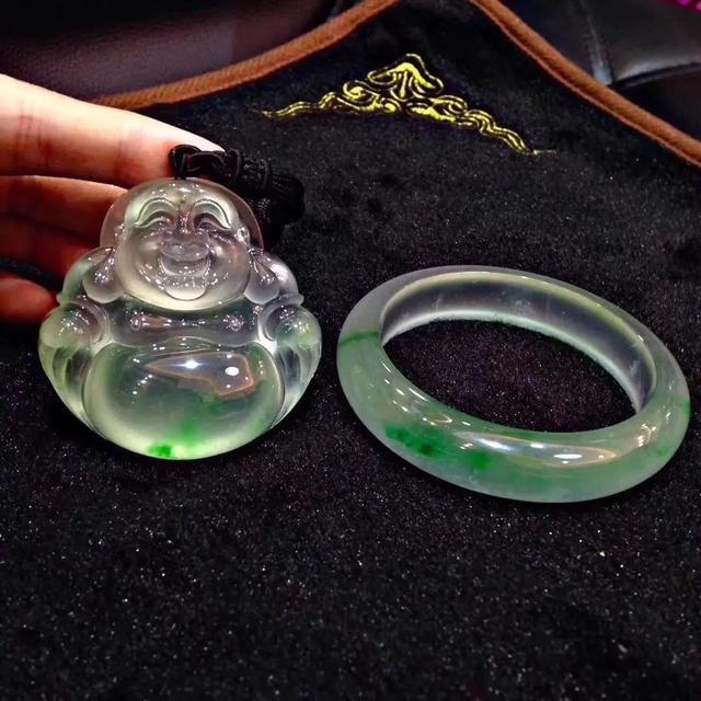 翡翠原石值钱吗开采翡翠原石怎么识别-第8张图片-翡翠网 翡翠原石值钱吗开采翡翠原石怎么识别-第8张图片-翡翠网