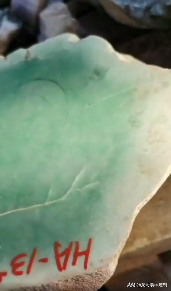 南奇原石黄雾,红黄雾翡翠原石-第1张图片-翡翠网 南奇原石黄雾,红黄雾翡翠原石-第1张图片-翡翠网