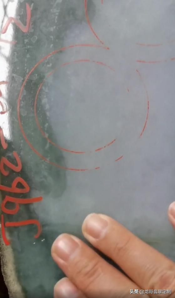 南奇原石黄雾,红黄雾翡翠原石-第2张图片-翡翠网 南奇原石黄雾,红黄雾翡翠原石-第2张图片-翡翠网