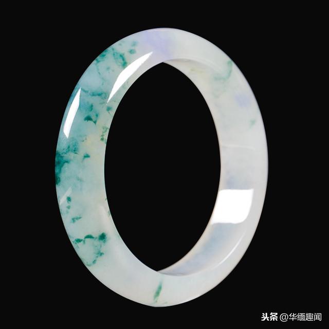 用手镯表达爱情的语言,爱情翡翠手镯-第9张图片-翡翠网 用手镯表达爱情的语言,爱情翡翠手镯-第9张图片-翡翠网