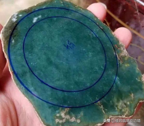 冰糯种晴水手镯在什么价位翡翠冰晴手镯-第3张图片-翡翠网 冰糯种晴水手镯在什么价位翡翠冰晴手镯-第3张图片-翡翠网