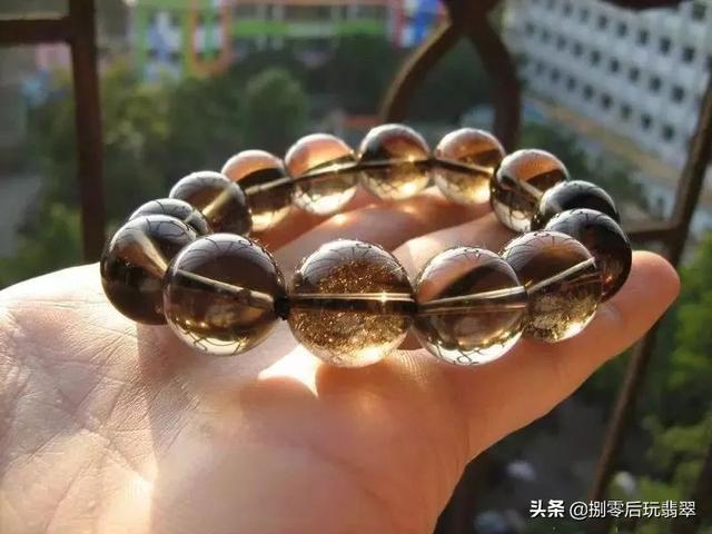 翡翠手镯带银还是银好金手镯银手镯玉手镯哪个好-第15张图片-翡翠网 翡翠手镯带银还是银好金手镯银手镯玉手镯哪个好-第15张图片-翡翠网