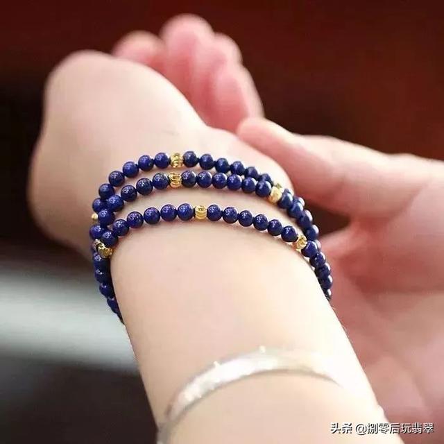 翡翠手镯带银还是银好金手镯银手镯玉手镯哪个好-第18张图片-翡翠网 翡翠手镯带银还是银好金手镯银手镯玉手镯哪个好-第18张图片-翡翠网