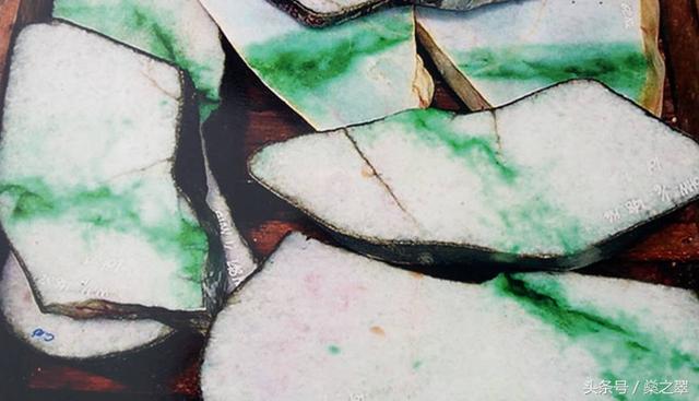 翡翠明料原石种,翡翠原石明料有假的吗-第5张图片-翡翠网 翡翠明料原石种,翡翠原石明料有假的吗-第5张图片-翡翠网